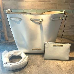 Michael Kors bag and wallet